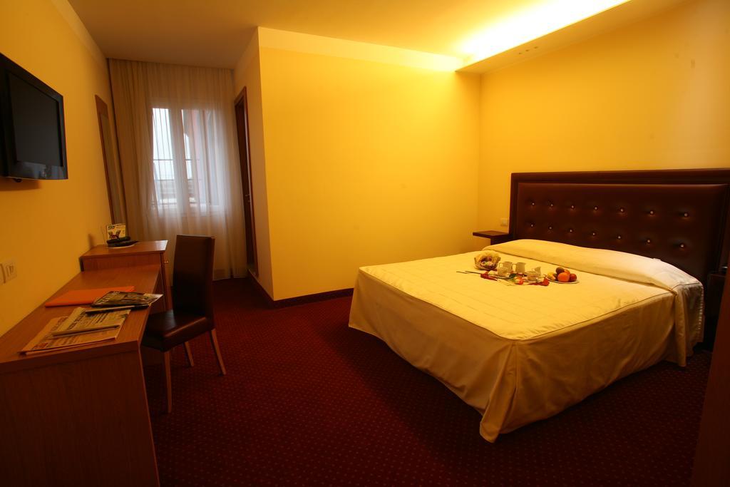 Hotel Il Perugino Corciano Buitenkant foto